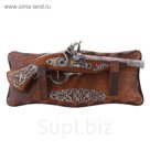 Макет пистоля на панели