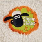 Лежак Shaun the sheep, овал, 65 x 40 см, кремовый/зеленый
