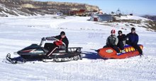 Снежный банан 6 местный (3 клапана) Надувные буксируемые сани ДНТ выполнены по уникальным лекалам, разработанным в компании. Они имеют удобную форму, легкое ск…