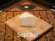 Сыр от Джона Качотта с оливками и маслинами