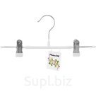 Rubberized metal hanger with clothespins. Dimensions: 11.5 x 30 x 2 cm.