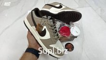 Nike SB Dunk Low model 1