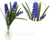 Decorative Hyacinthoides flowers in a vase. Size: 18x18x27 cm. Color: purple.