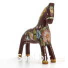 Лошадка темно-красная  с «букетом»