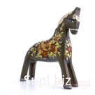 Лошадка гнедая  с букетом в осенних тонах